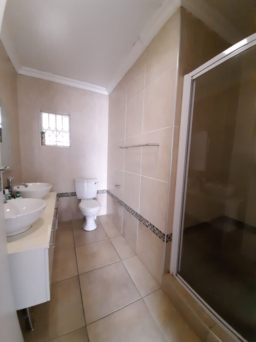 To Let 5 Bedroom Property for Rent in Vaalpark Free State